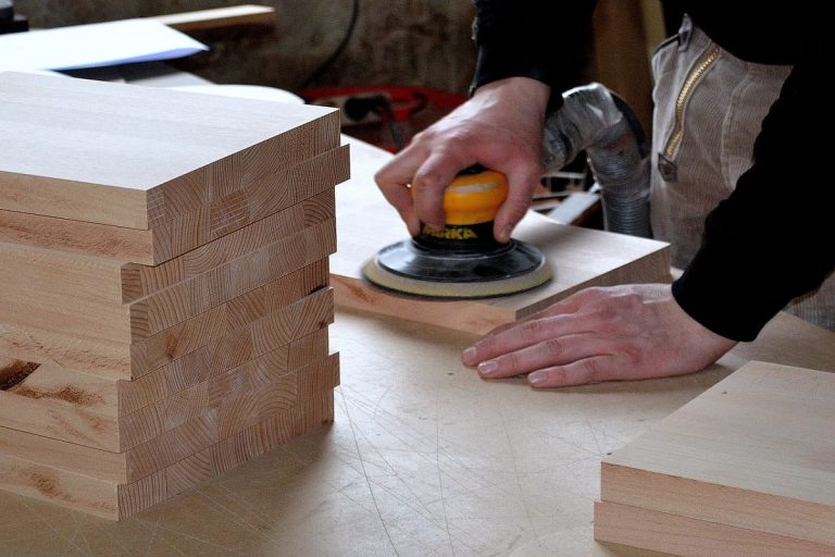 Quali sono le lavorazioni che possono essere eseguite con una combinata universale per legno